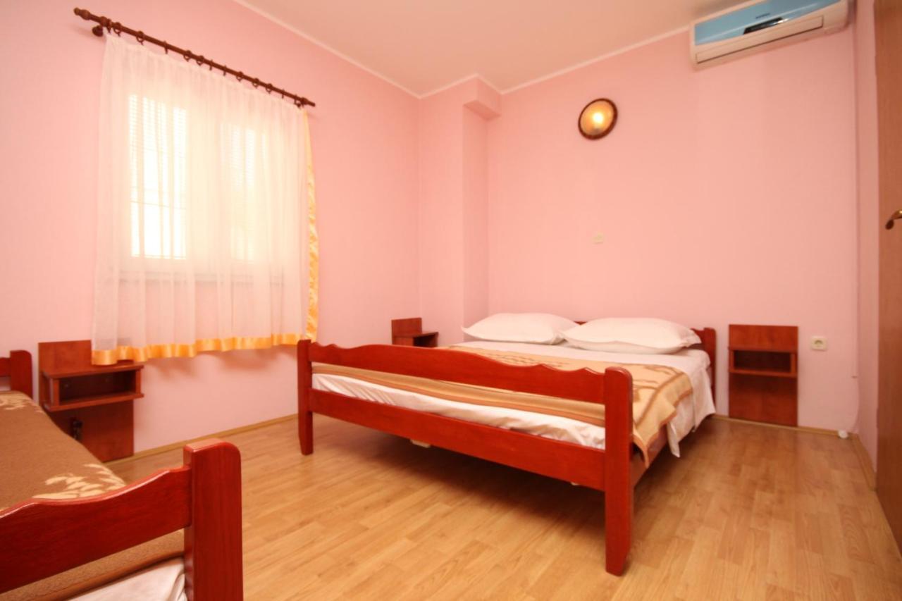Apartments By The Sea Stara Novalja, Pag - 6469 Bagian luar foto